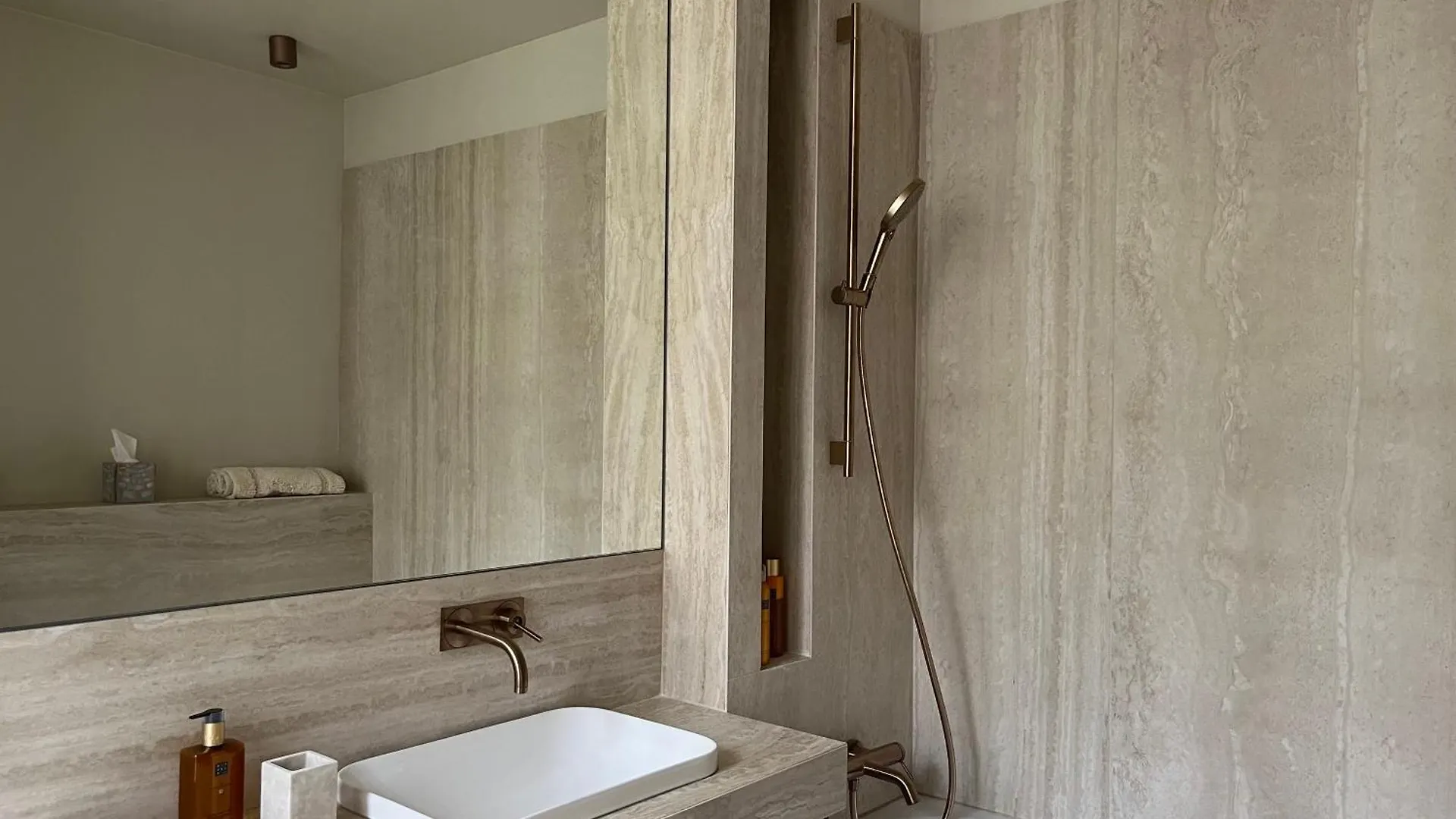 Apartment 16 Auteuil-passy Standing Neuf 2ch 2sdb 2wc Paris